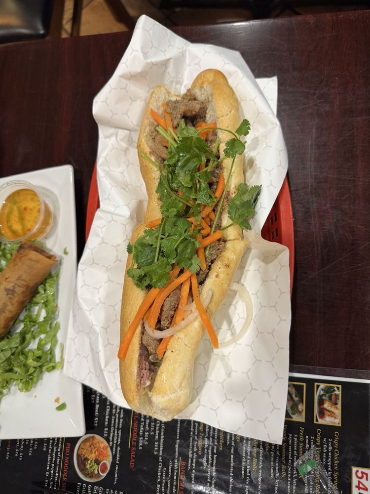 Bahn Mi Lemongrass Beef