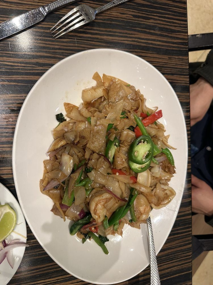 Drunken Seafood Chow Fun