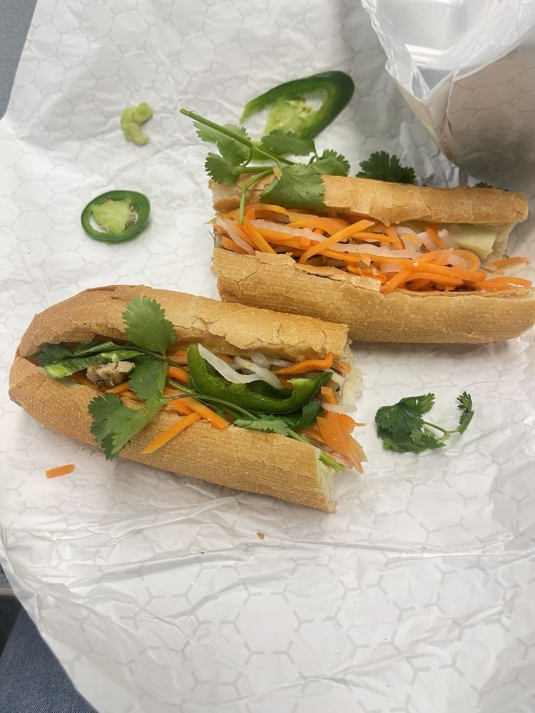 Grilled Chicken Banh Mi