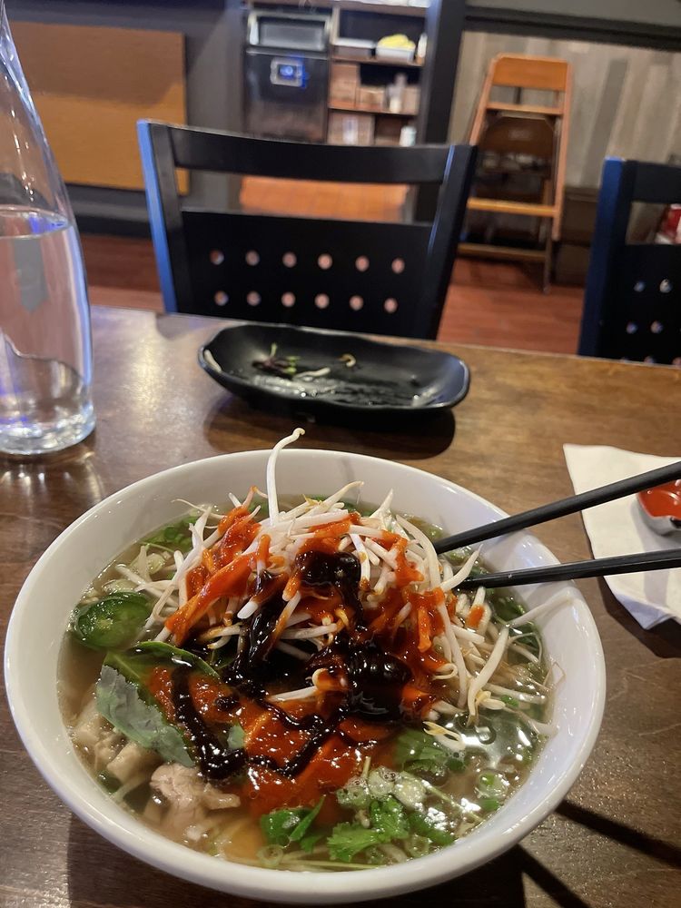 Chateau Combination - Phở Đặc Biệt