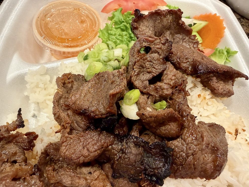 Grilled Beef on Rice - Cơm Bò Nướng