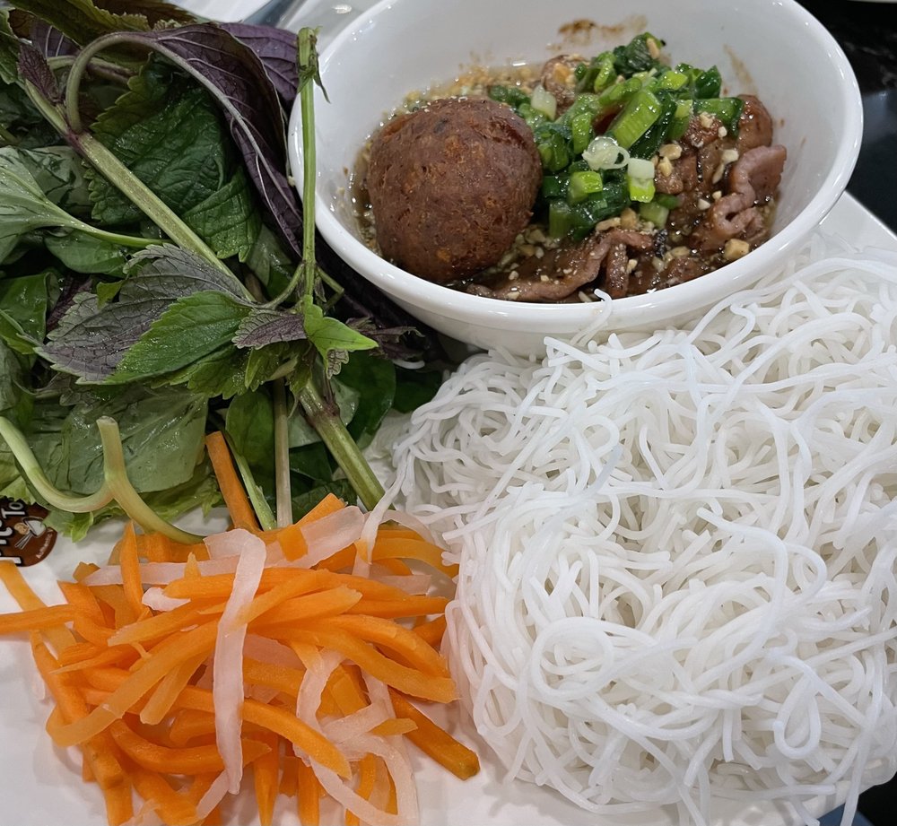 Bún Chả Giò