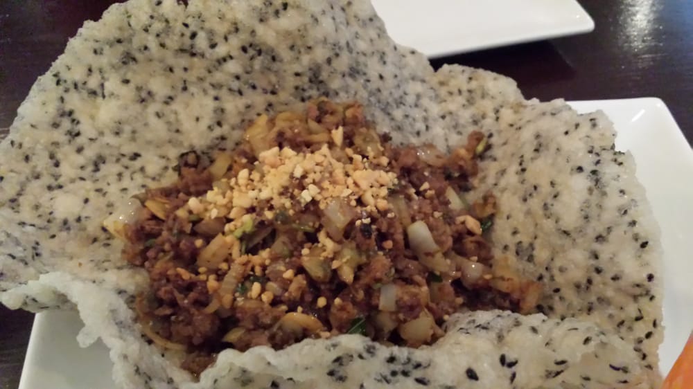 Sauteed Clams & Beef W/ Rice Cracker