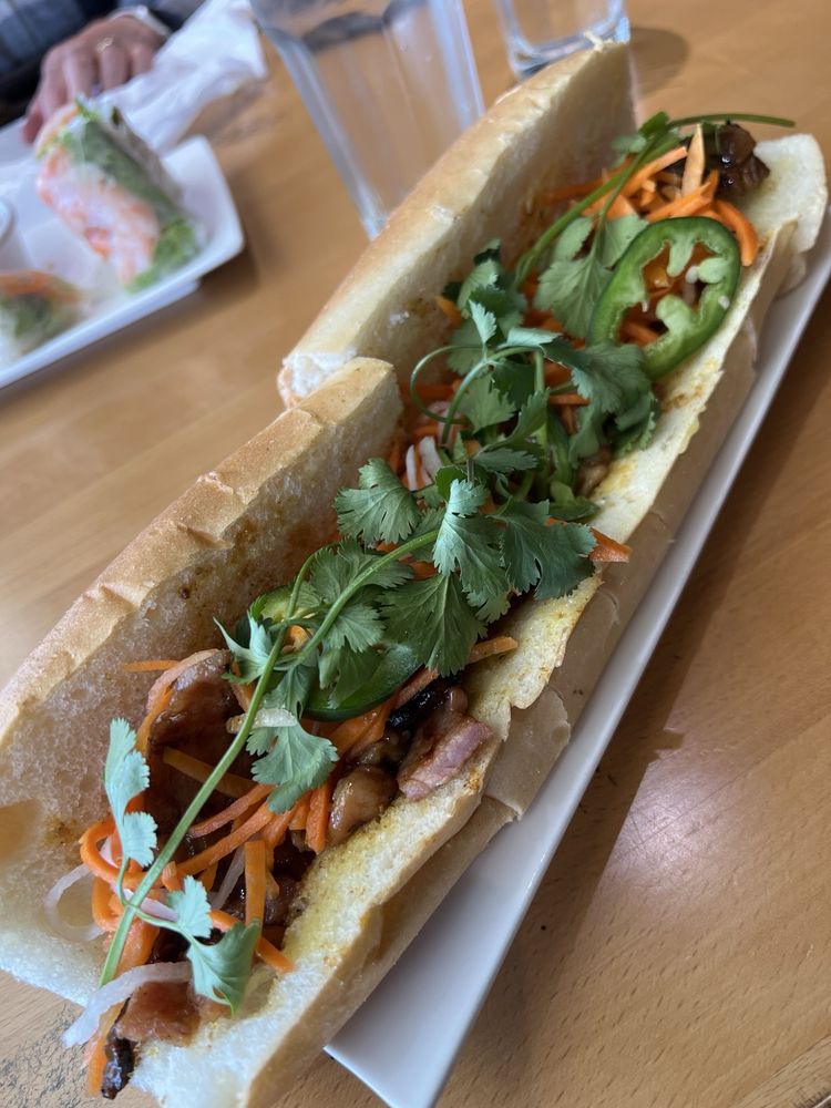 Roast Pork & Wonton Noodle Soup