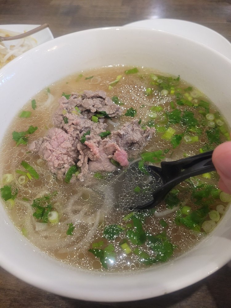 A4-rare Eye Round Steak Salad