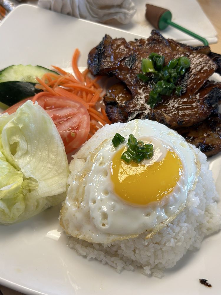 Cơm Sườn Nướng