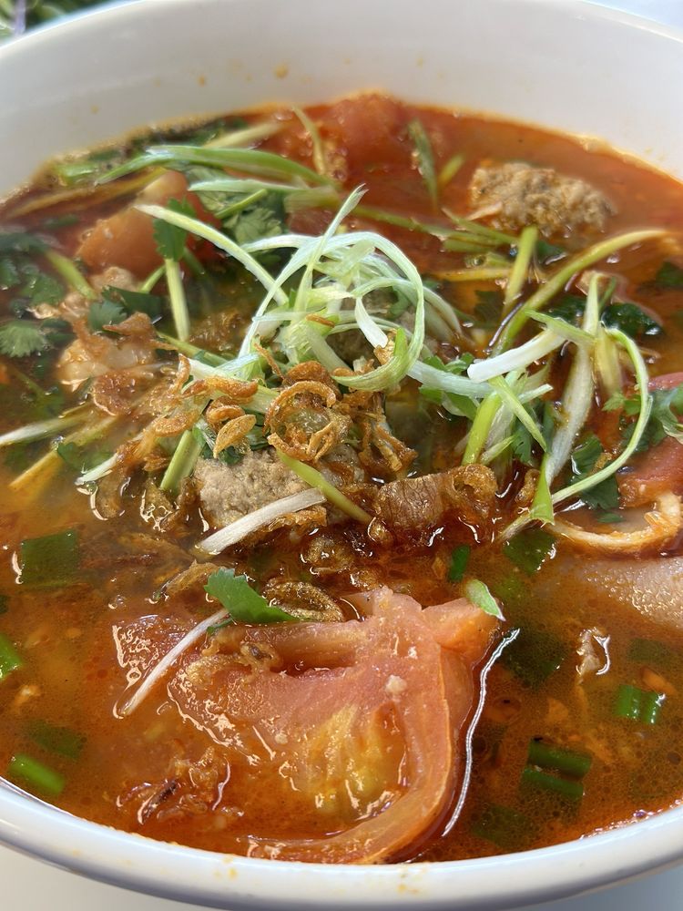 Bun Rieu