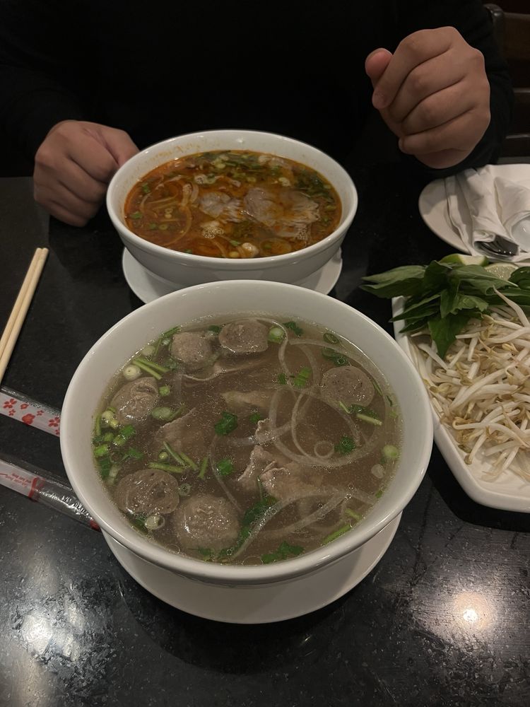 Ht8 - Spicy Beef Noodle Soup