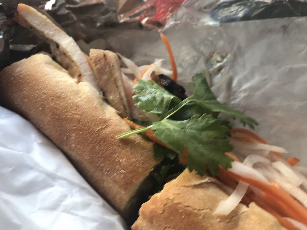 10" Grilled Chicken Banh Mi