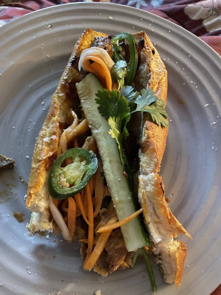 Thick Rice Noodles Soup with Shrimp and Pork-banh Canh Tom Thit