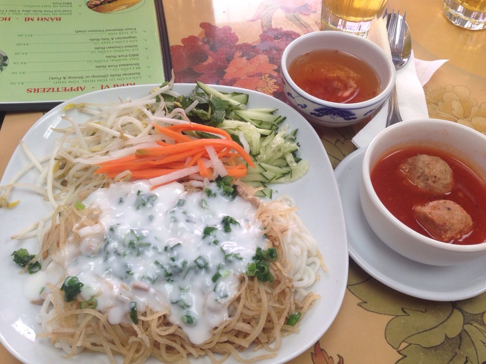 Omelette, Meatball and Pork Roll - Banh Mi Mi Op La Xiu Mai Cha