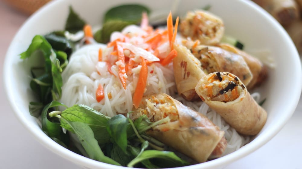 Rice Vermicelli with Egg Roll - Bun Chả Giò