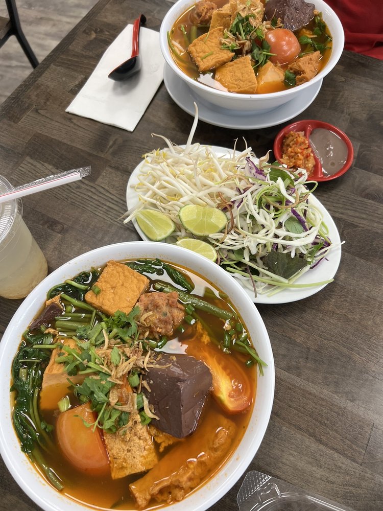 Canh Bún