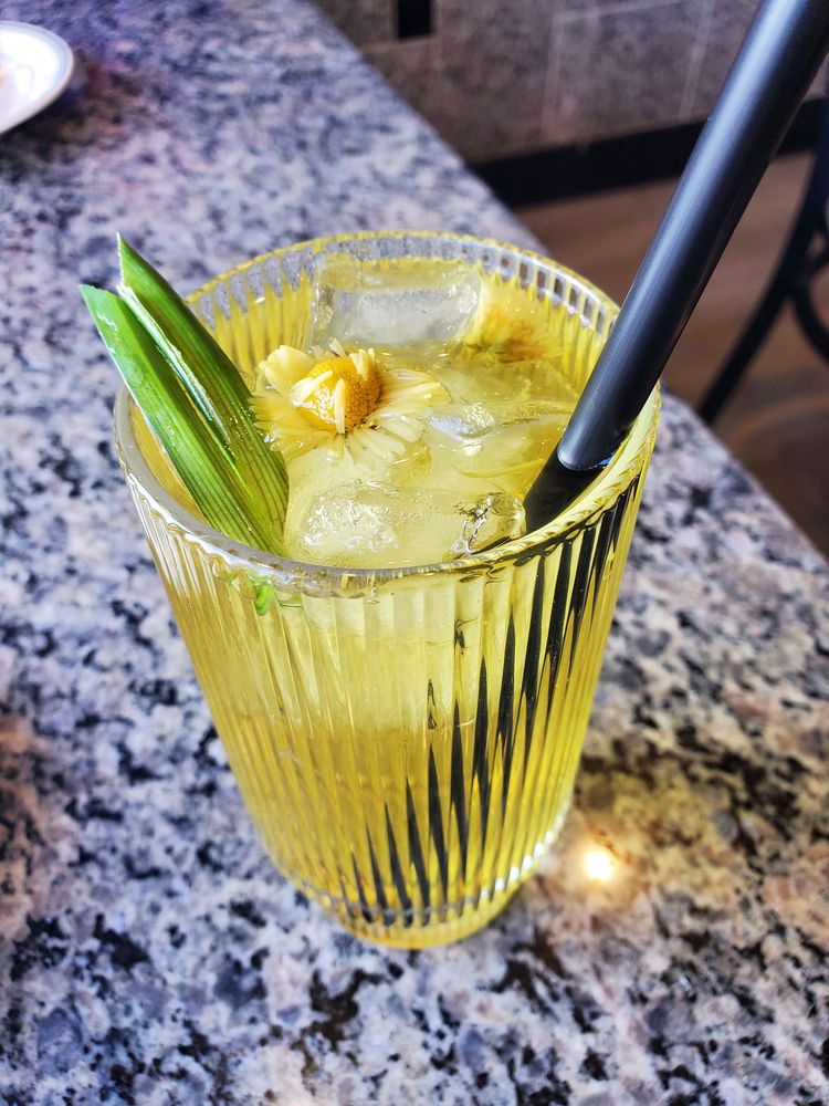 Chrysanthemum Pandan