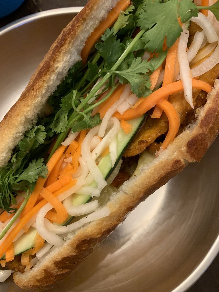 Chicken Banh Mi
