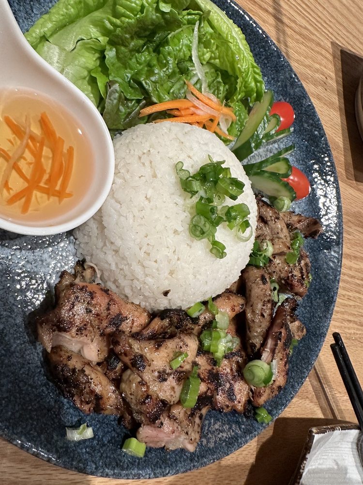 Grilled Chicken Vermicelli Bowl