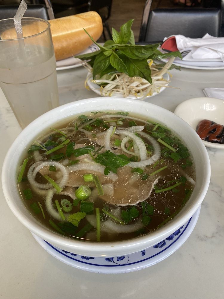 Pho Tai Gau
