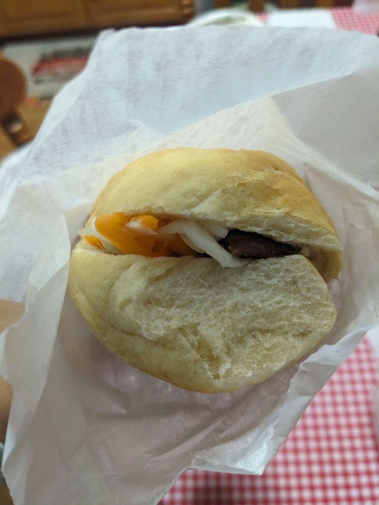 Bánh Mì Trứng Ốp La, Xíu Mại