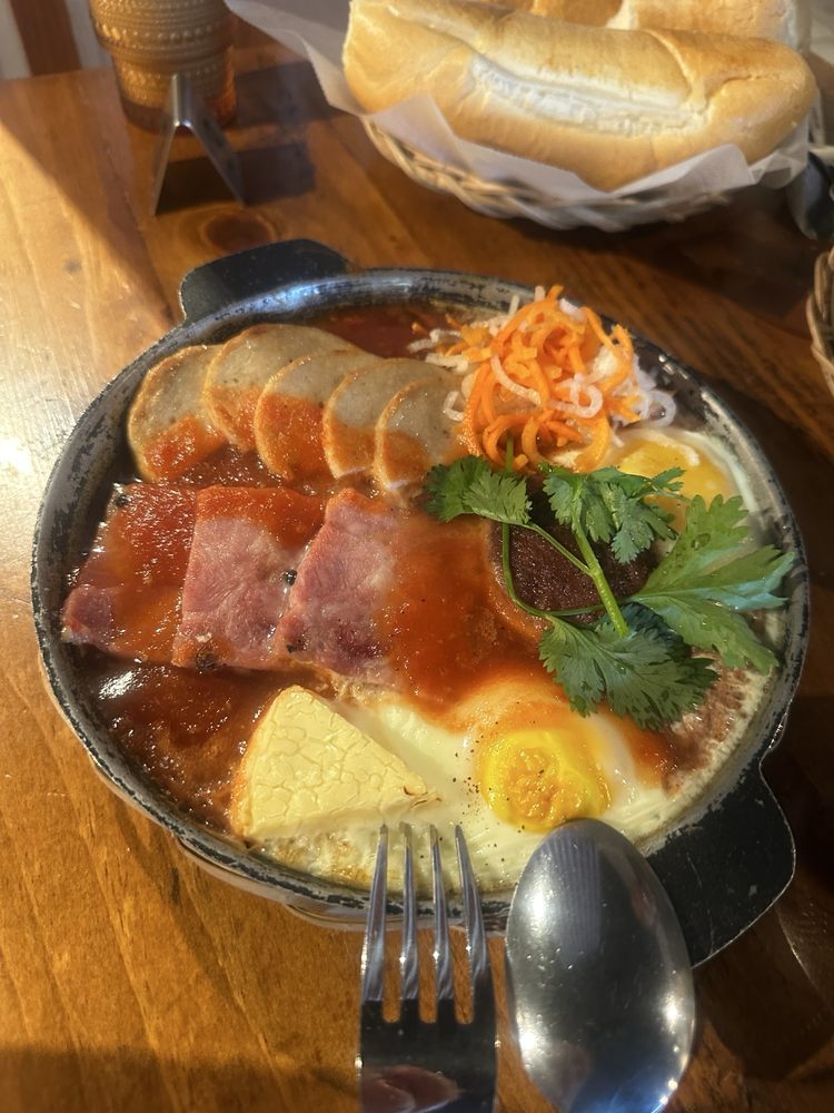 Banh Mi Trung Lap Xuong