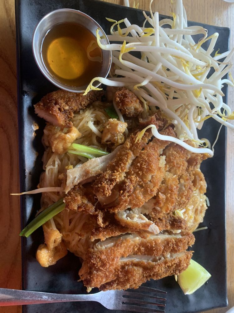 85) Country Pad Thai