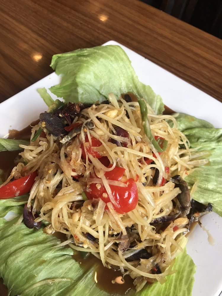 Somtum /spicy Papaya Salad