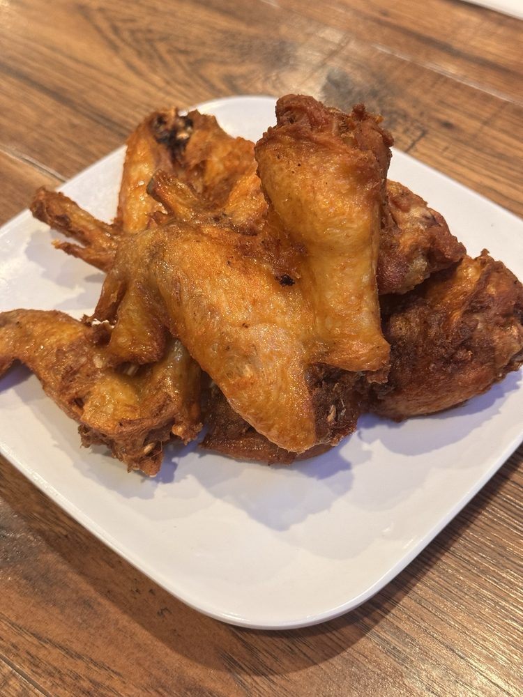Vietnamese Style Fried Chicken Wings