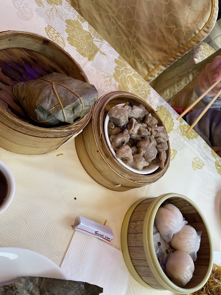 Rice Noodle W/ Spare Ribs