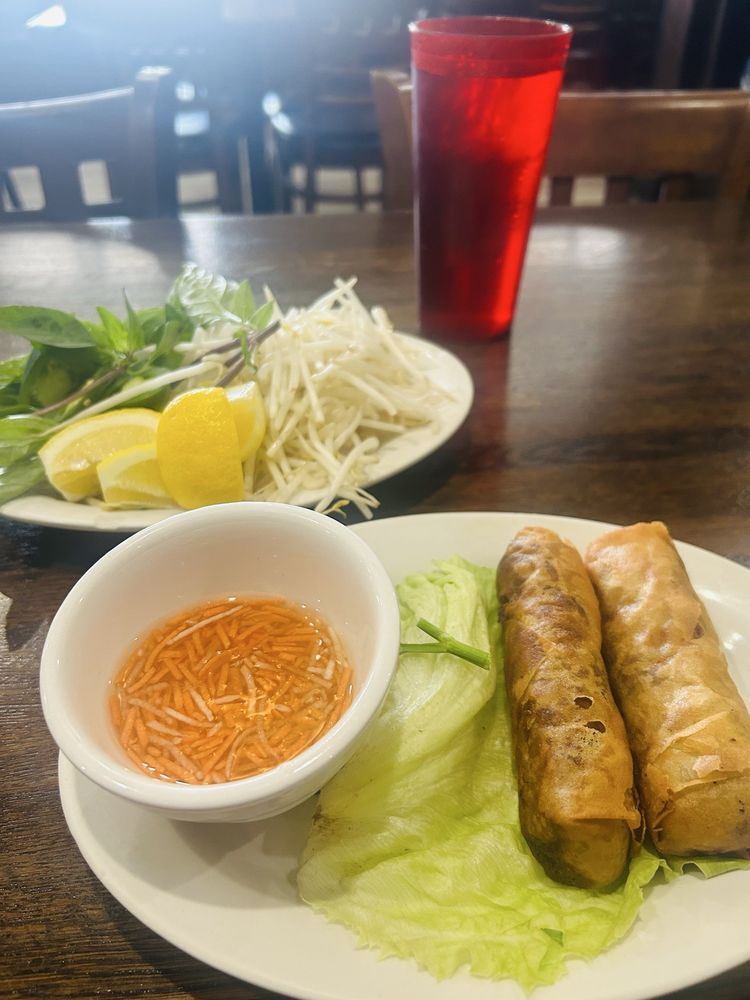 Vietnamese Egg Rolls 2 Rolls