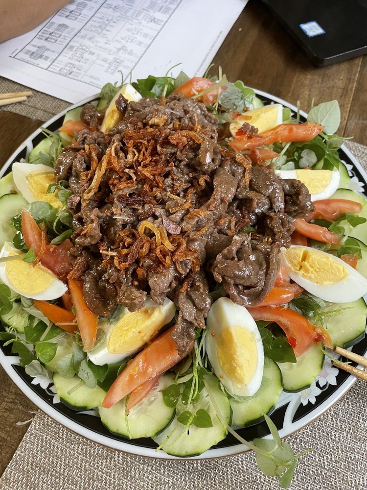 Shaken Beef Salad