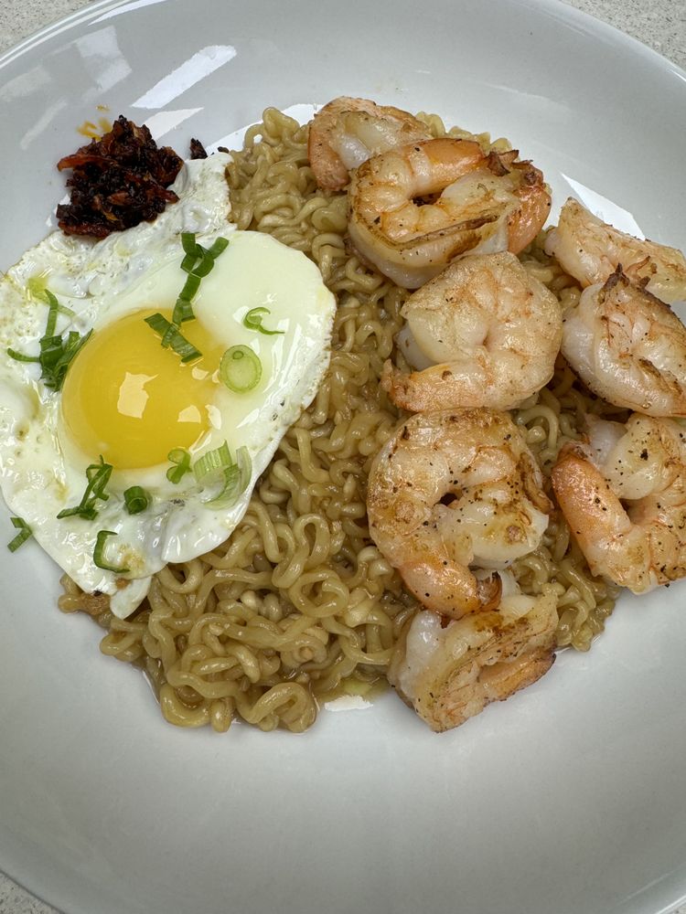 Asian Grilled Shrimp Salad