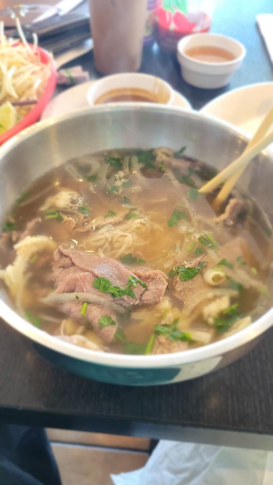 Nola Combination Po-boy / Bánh Mì Đặc Biệt