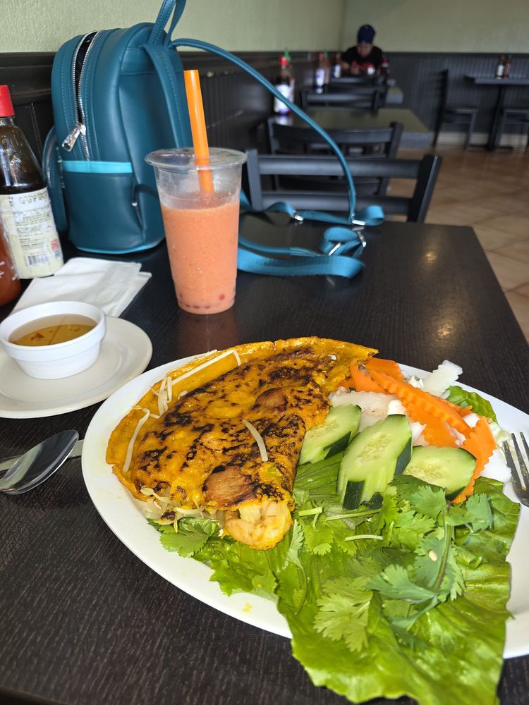 Saigon Crepe / Bánh Xèo