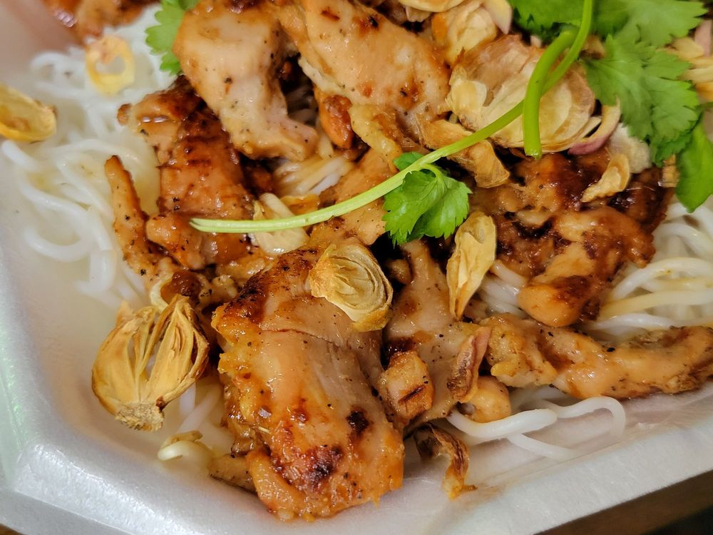 Grilled Chicken Vermicelli
