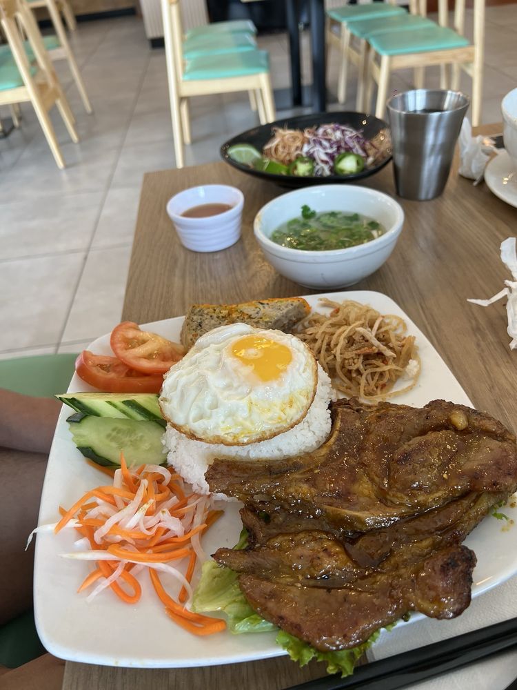 Grilled Pork Vermicelli Bowl