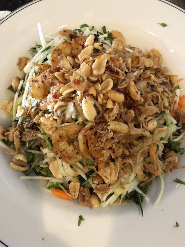 Fresh Signature Salad