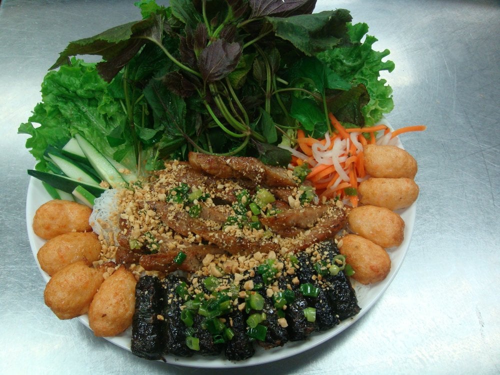 Nam Phuong 's Three Delights