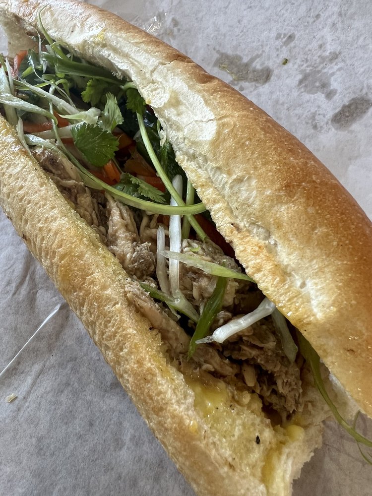 Banh Mi Ga Xe