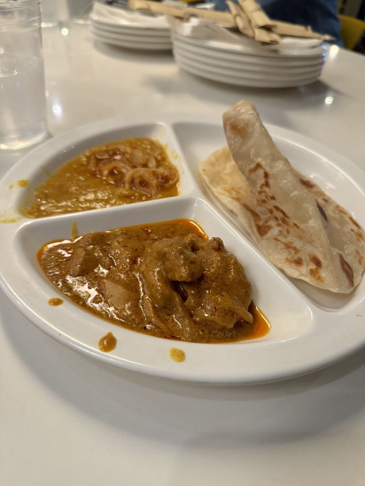 Curry Chicken Roti Plate