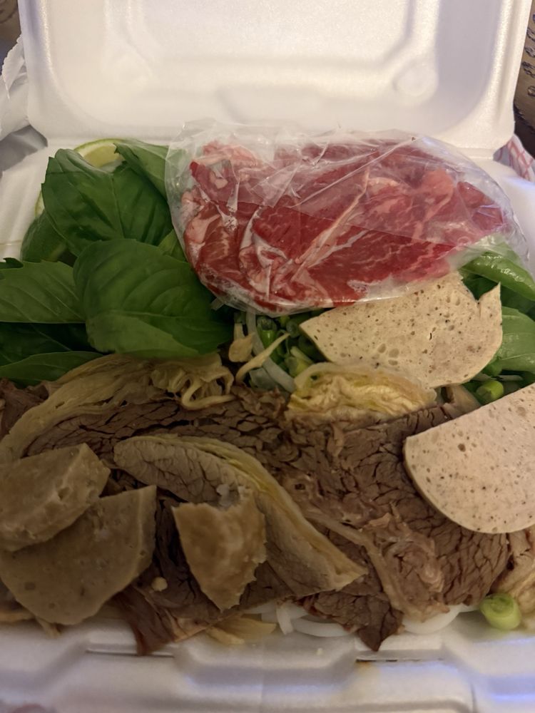 Vietnamese Chicken Noodles Soup