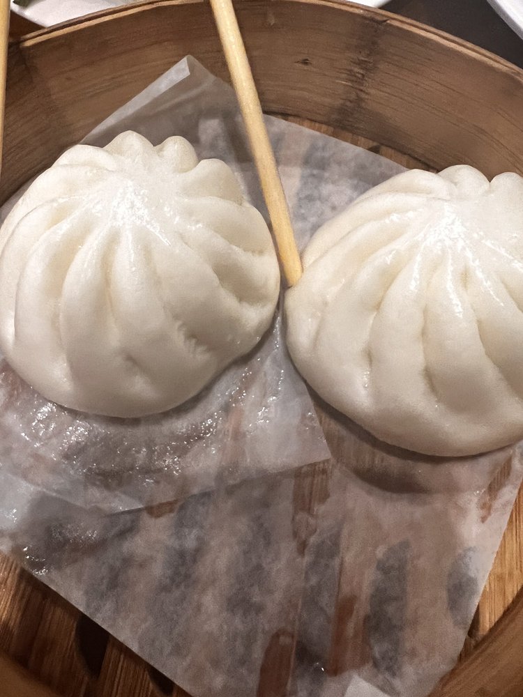 A9 - Steamed Pork Bun