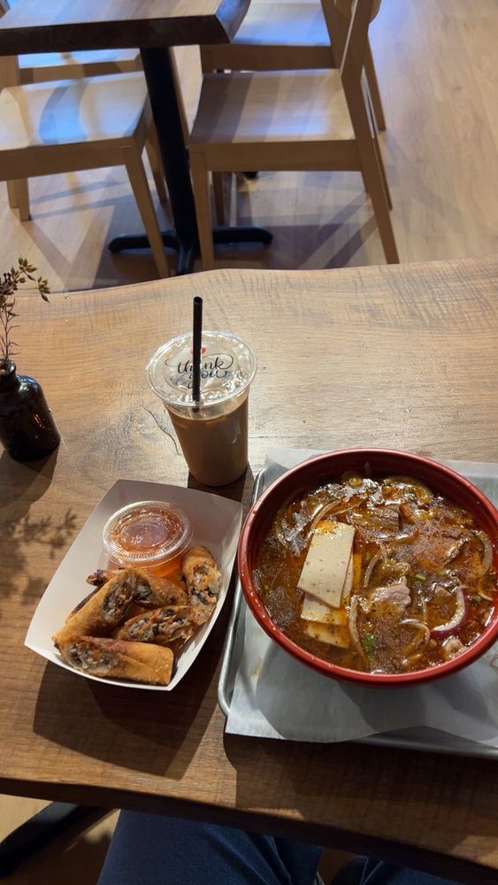 Spicy Beef Noodle Bun Bo Hue