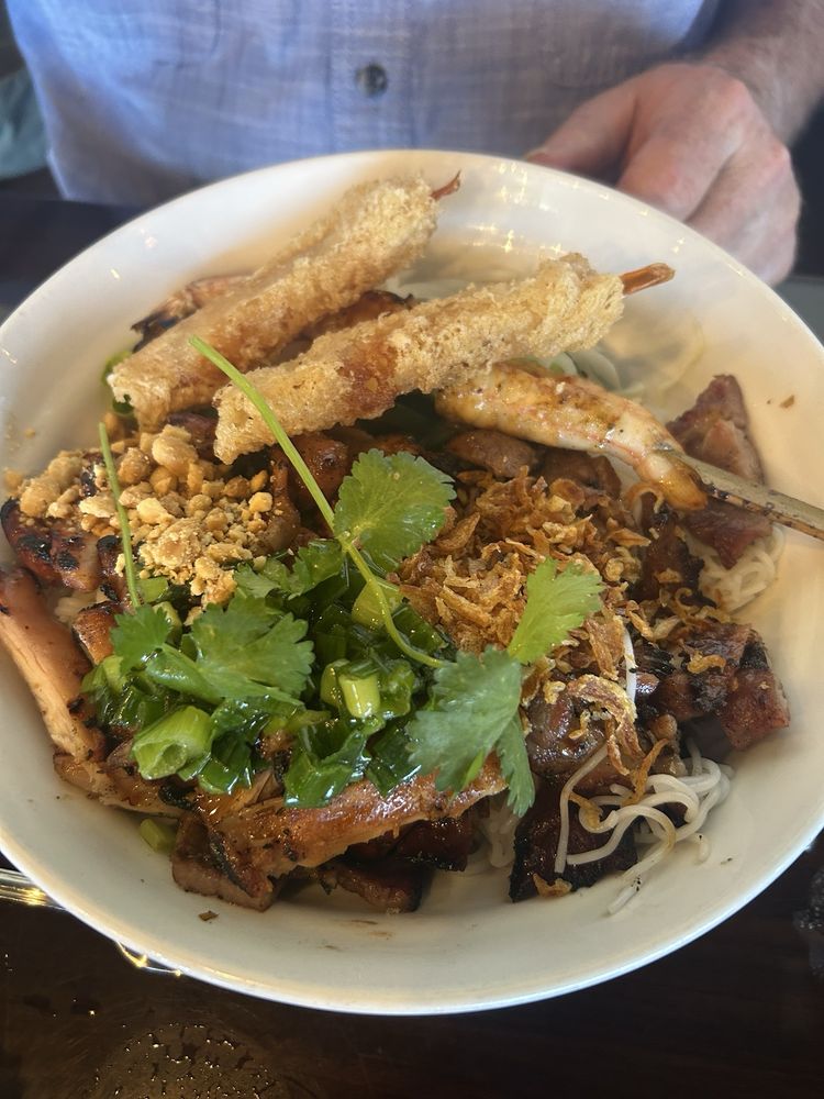 Bún Đặc Biệt / Vermicelli Noodle Combo
