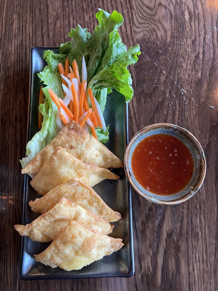 Hoành Thánh Chiên / Lobster Tail Wonton