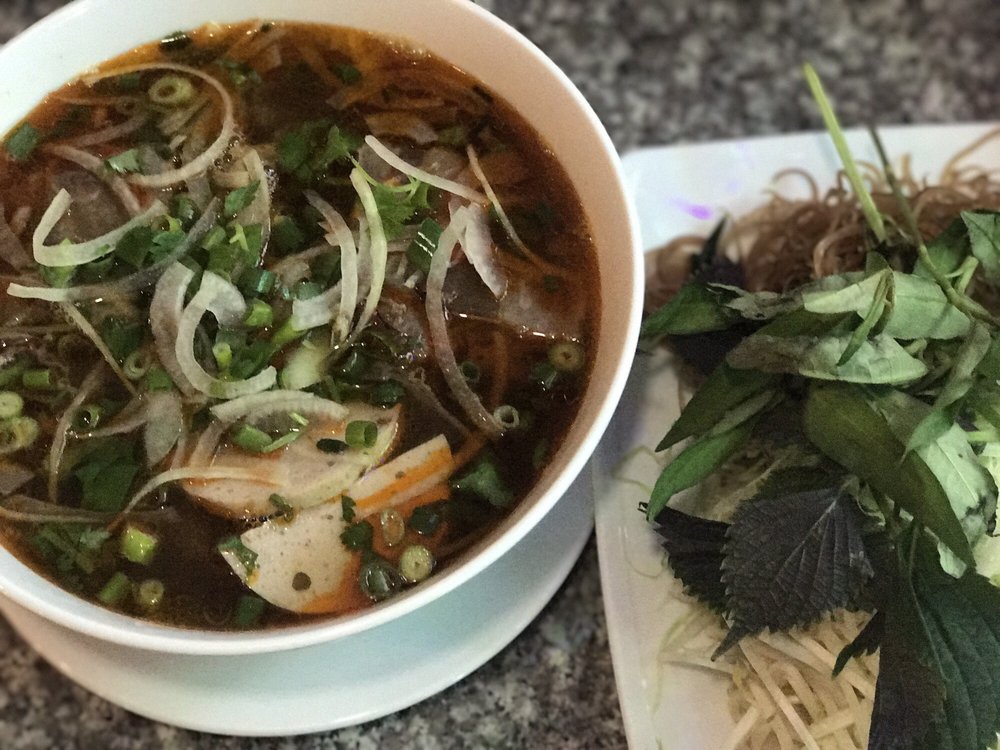 Bún Bò Huế / Spicy Beef Noodle Soup