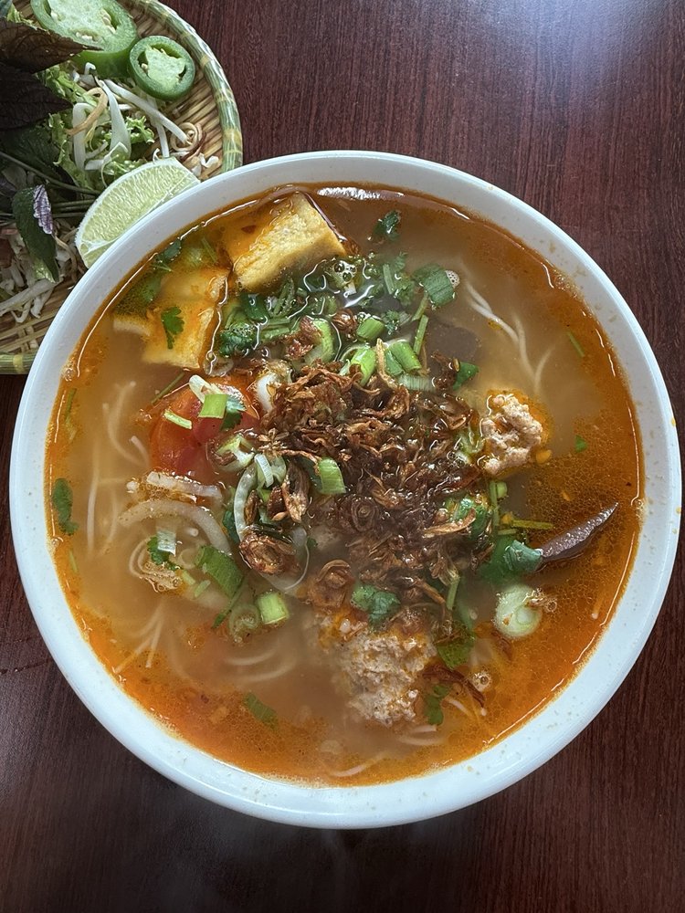 Bun Rieu