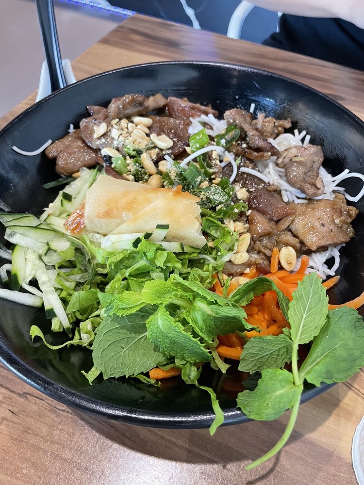 Grilled Salmon Vermicelli Noodle Bowl B3. Bún Cá Salmon Nướng