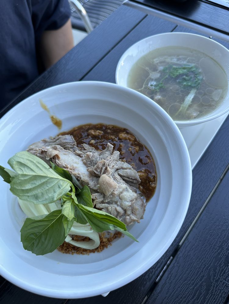 Special Dry Pho P5. Phở Khô