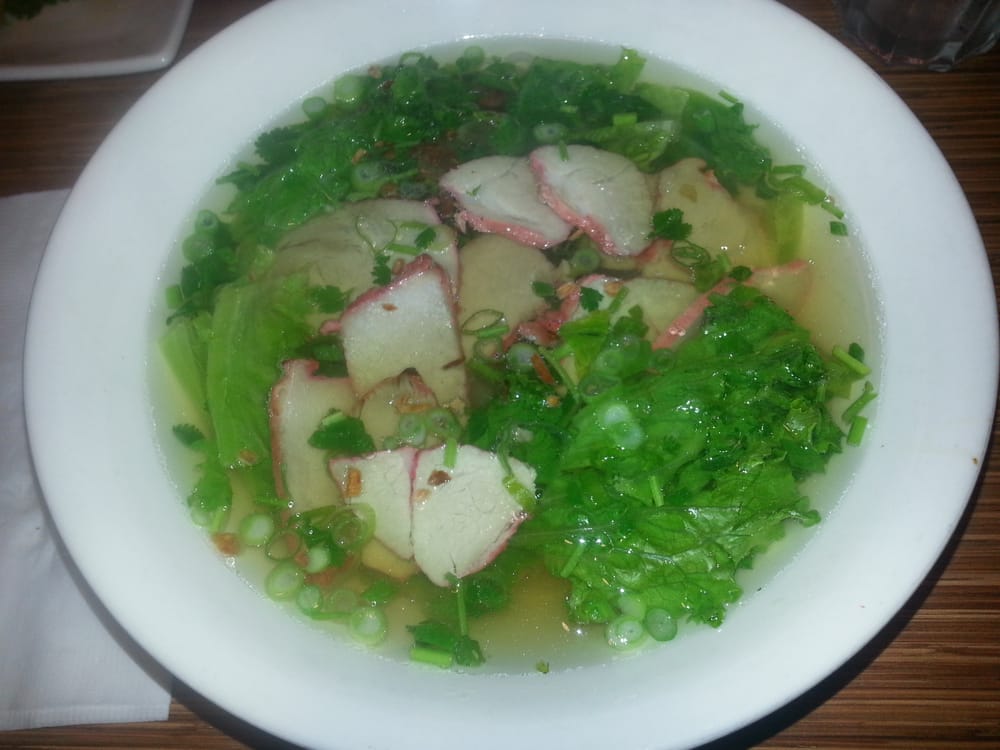 Round Rice Noodles with Pork Leg & Pork Hock