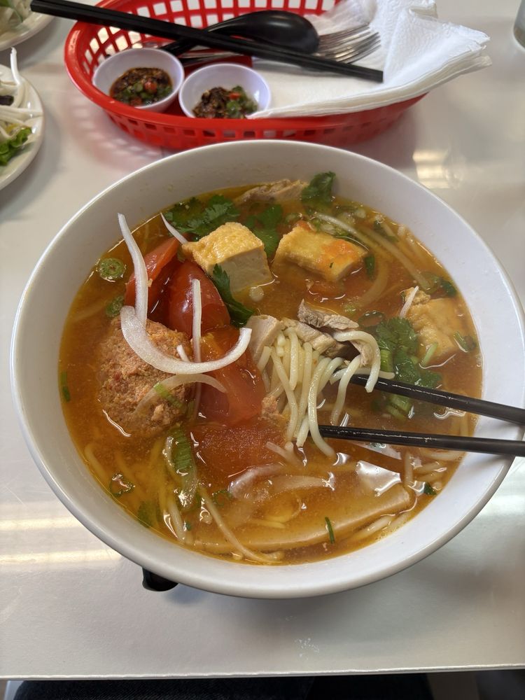 Bun Rieu
