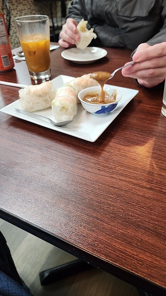 Salad Rolls 2 Pieces